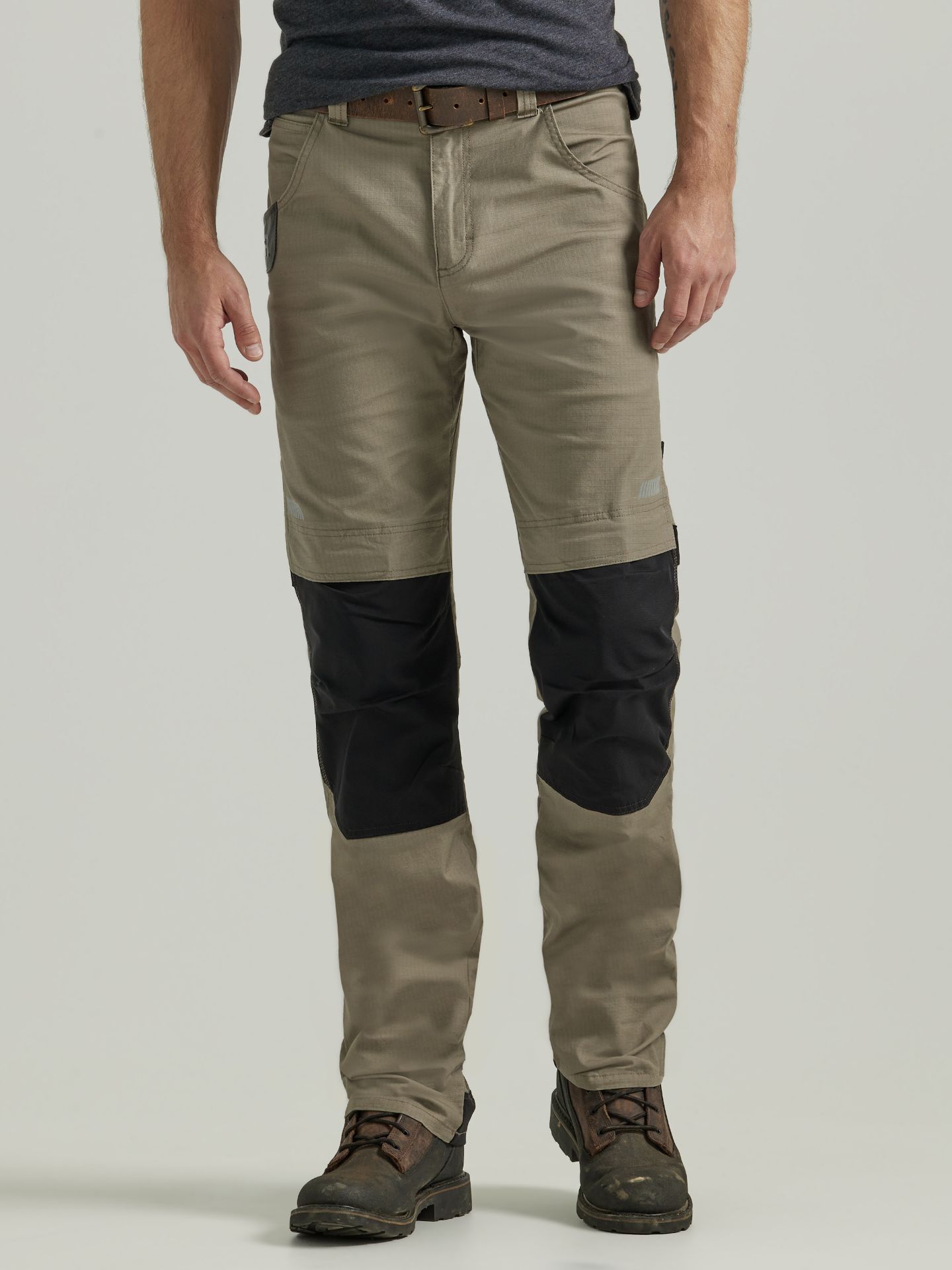 Picture of Wrangler 112335410 Riggs Workwear® Technical Carpenter Pant