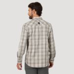 Picture of Wrangler NSP93 Wrangler Outdoor Heathered Plaid Utility Shirt