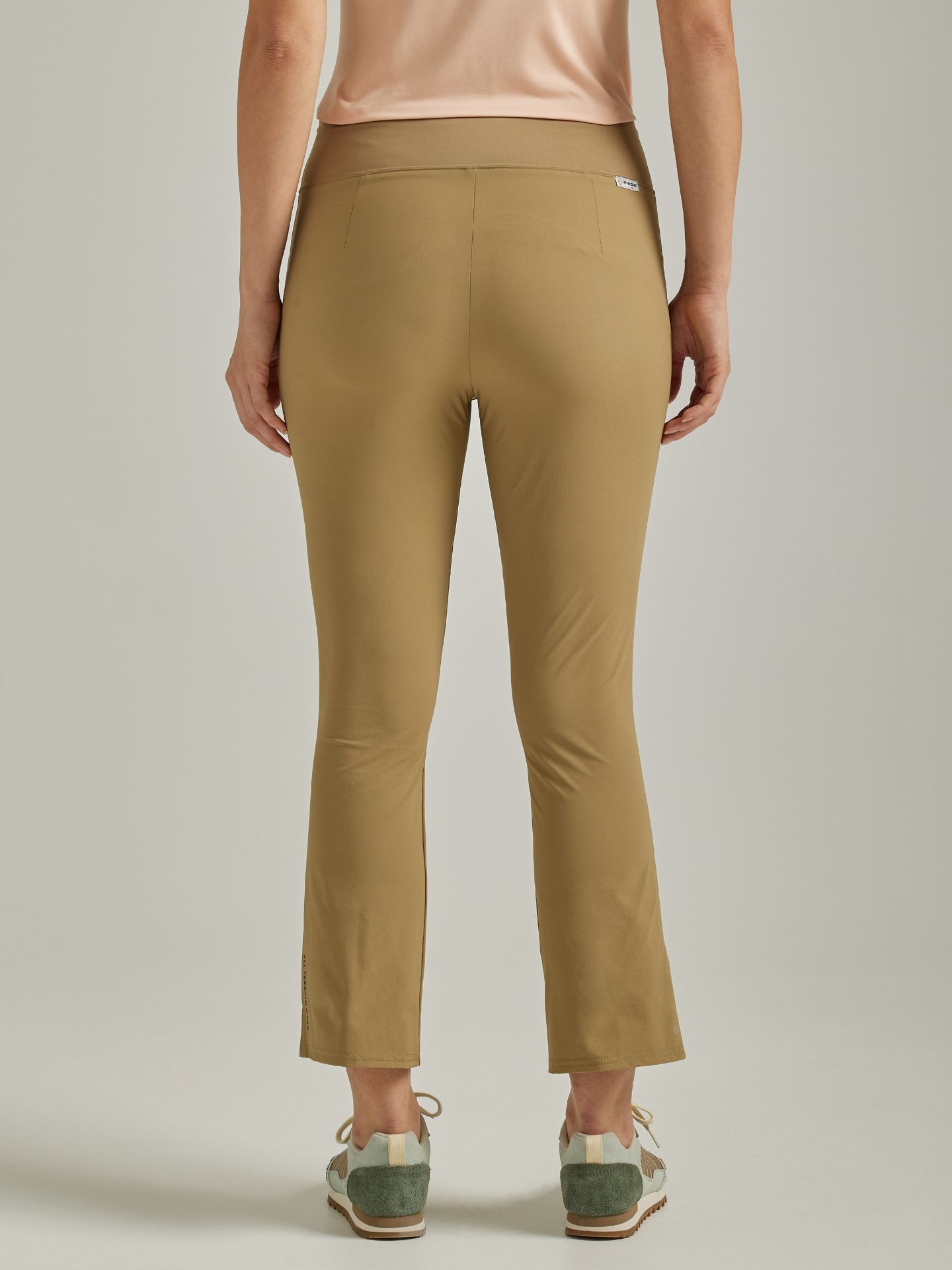 Picture of Wrangler 112331292 ATG -x- Womens FWDS Pull on Kick Flare Pant