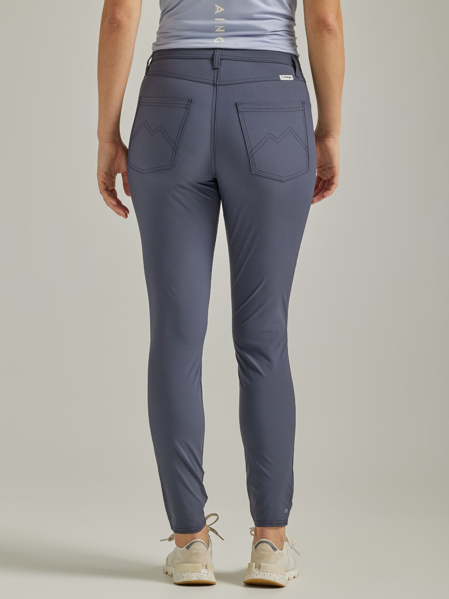 Picture of Wrangler 112331294 ATG -x- Womens FWDS 5 Pocket Skinny