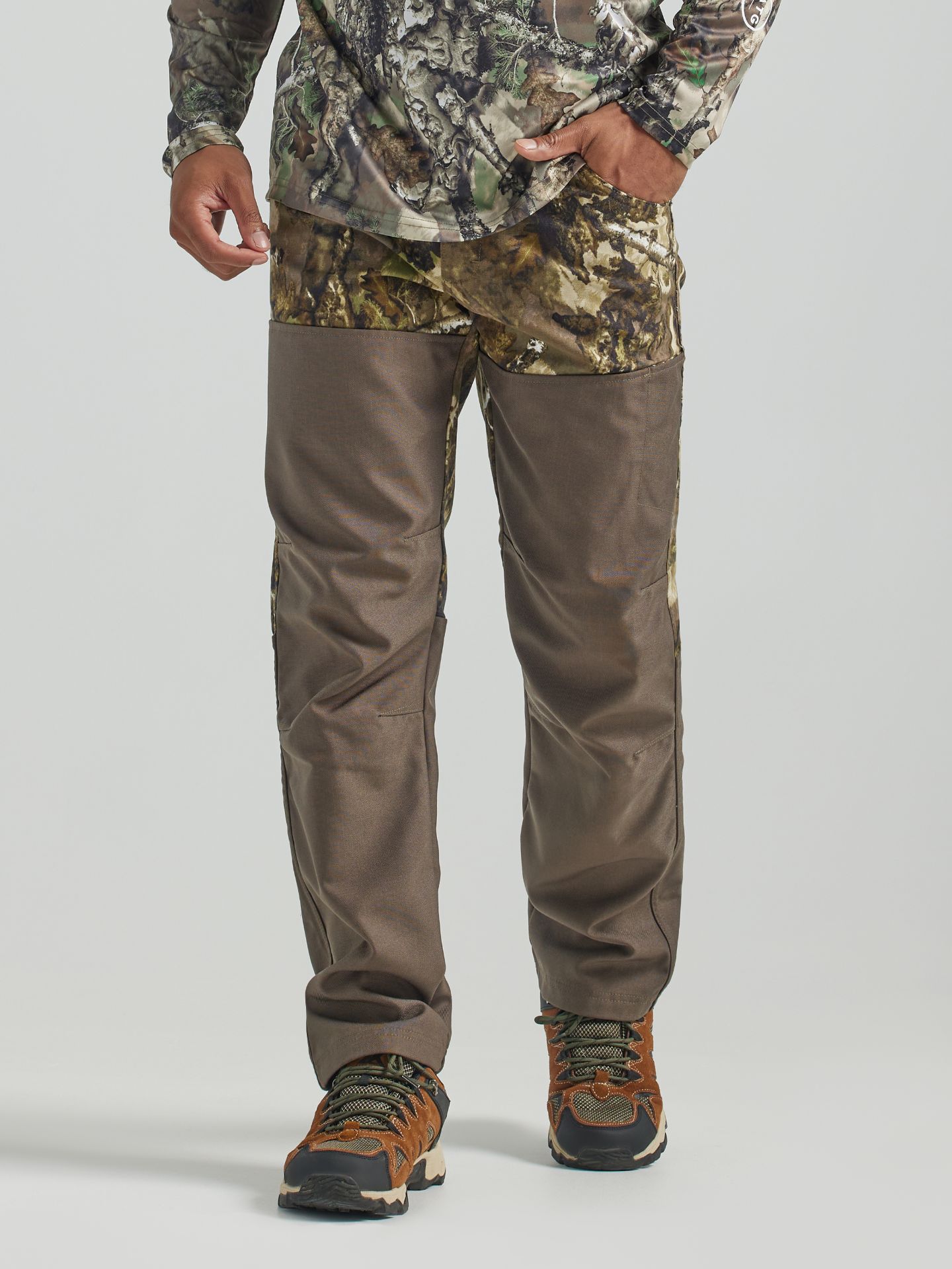 Picture of Wrangler 112331510 ATG -x- Upland Pant