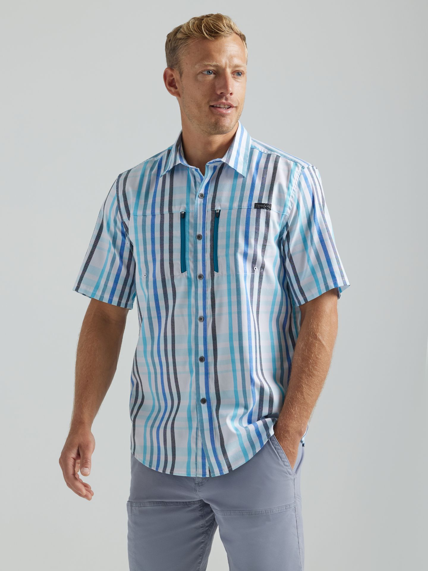 Picture of Wrangler 112333920 ATG -x- Horizon Shirt