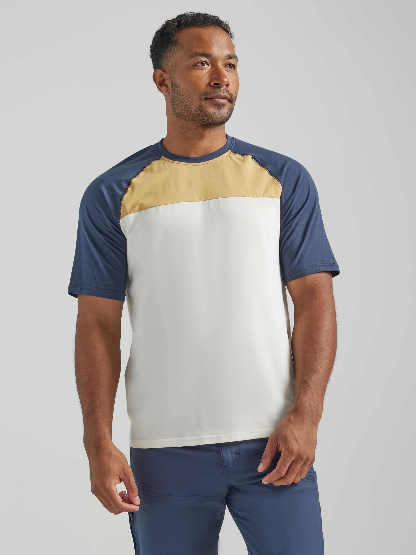 Picture of Wrangler 112333818 ATG -x- Short Sleeve Compass T-Shirt