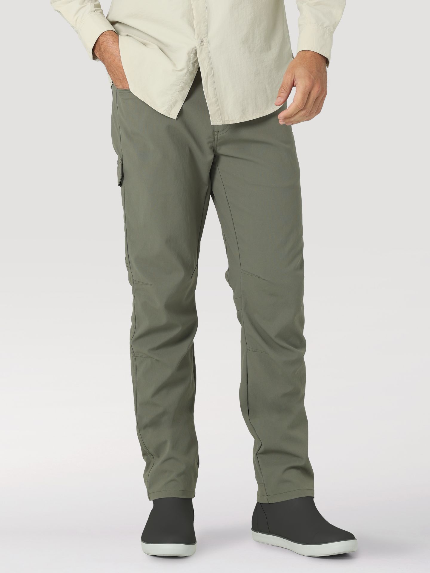 Picture of Wrangler 112323575 ATG -x- Angler Pant